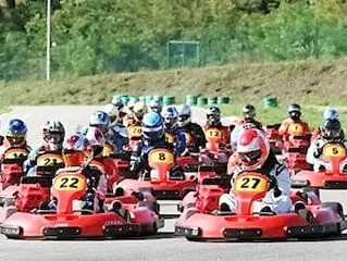Benoi TP participe  à une journée karting organisée par le Rotary Club d'Alès